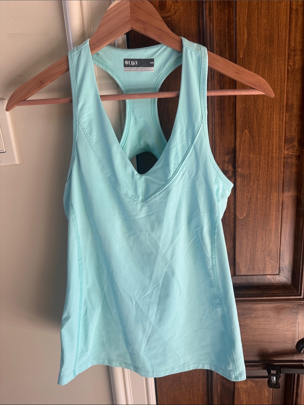 Lija Women's Mint V-Neck Racerback Tank for tennis and sport Medium EUC